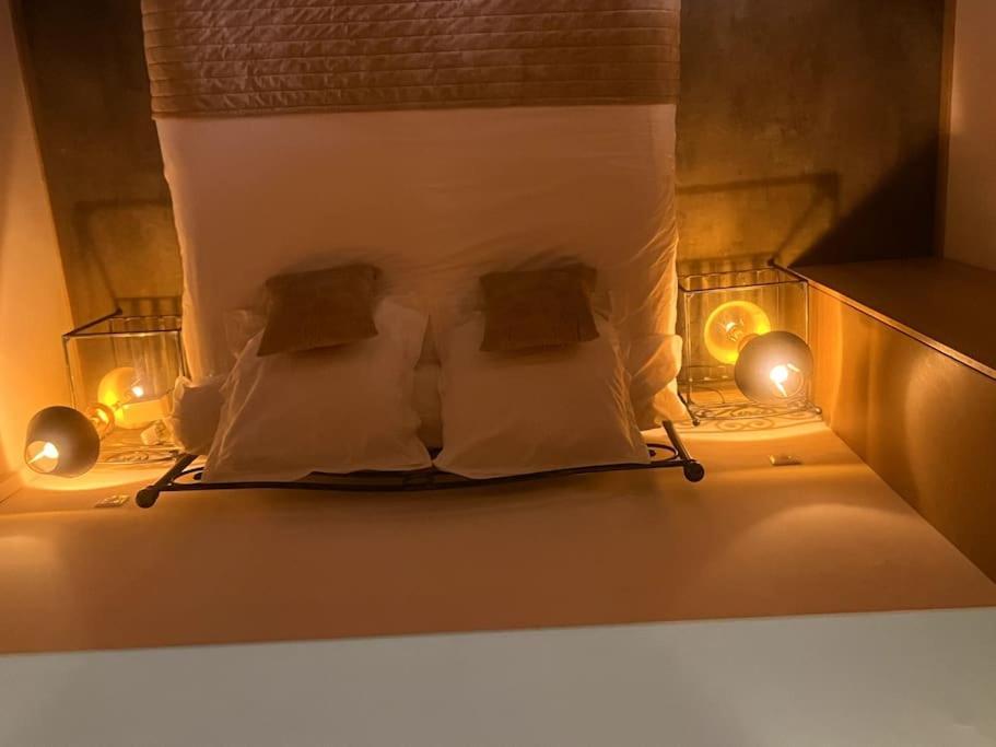 Gite De Charme 5 Etoiles Pour Couple Avec Sauna Et Jacuzzi Exterieurs Privatifs Peaugres Luaran gambar