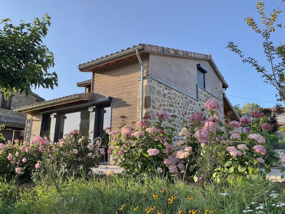 Gite De Charme 5 Etoiles Pour Couple Avec Sauna Et Jacuzzi Exterieurs Privatifs Peaugres Luaran gambar