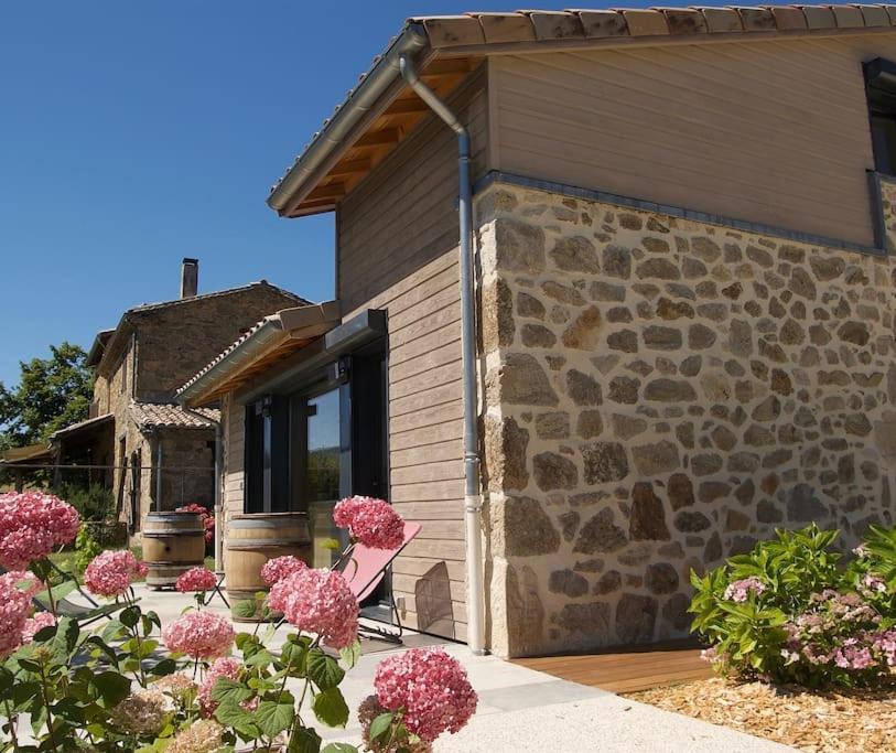 Gite De Charme 5 Etoiles Pour Couple Avec Sauna Et Jacuzzi Exterieurs Privatifs Peaugres Luaran gambar