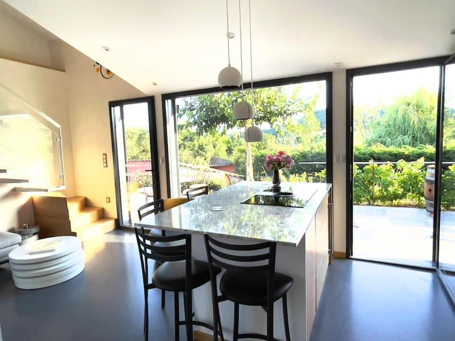 Gite De Charme 5 Etoiles Pour Couple Avec Sauna Et Jacuzzi Exterieurs Privatifs Peaugres Luaran gambar