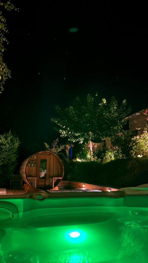 Gite De Charme 5 Etoiles Pour Couple Avec Sauna Et Jacuzzi Exterieurs Privatifs Peaugres Luaran gambar